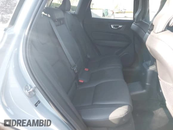 ✅ 2024 Volvo XC60 Plus Dark Theme • VIN: YV4H60DL6R1846806 • Lot: 41670948. Listed on IAAI with Not provided. Free auction sales archive from the USA and detailed vehicle history report at DreamBid. Image 8.