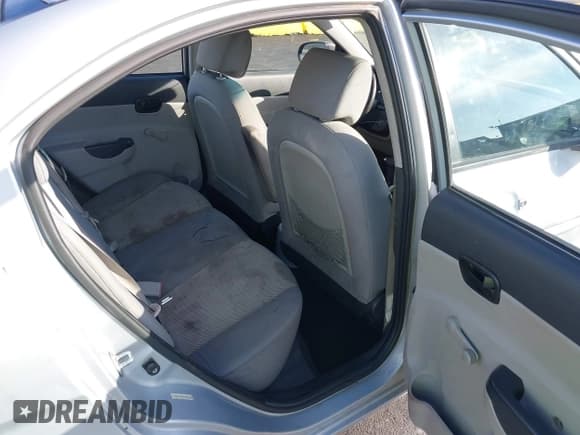 ✅ 2010 Hyundai Accent GLS • VIN: KMHCN4AC2AU481714 • Lot: 43518171. Wystawiony na IAAI z przebiegiem 250 518 mil. Bezpłatny archiwum sprzedaży aukcyjnych z USA i szczegółowy raport historii pojazdu na DreamBid. Zdjęcie 8.