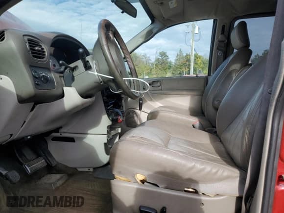 ✅ 2005 Dodge Caravan SXT • VIN: 2D4GP44L35R382272 • Лот: 82443025. Опубликован ранее на Copart с пробегом 220 037 миль. Бесплатный доступ к архиву аукционных продаж из США и подробный отчёт об истории автомобиля на DreamBid. Изображение 7.