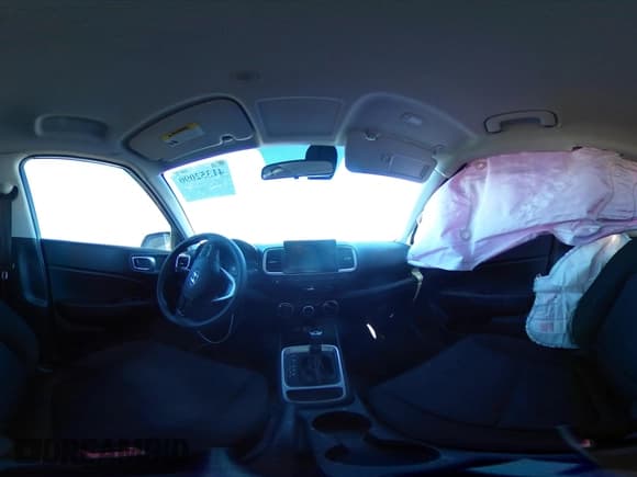 ✅ 2022 Hyundai Venue SE • VIN: KMHRB8A32NU186225 • Lot: 41352090. Wystawiony na IAAI z przebiegiem 43 767 mil. Bezpłatny archiwum sprzedaży aukcyjnych z USA i szczegółowy raport historii pojazdu na DreamBid. Zdjęcie 18.