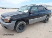 ✅ 2002 Chevrolet Avalanche • VIN: 3GNEC13T02G290996 • Lot: 42618536. Listed on IAAI with 302,221 mi. Free auction sales archive from the USA and detailed vehicle history report at DreamBid. Image 2.