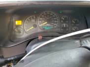 ✅ 2001 Chevrolet Suburban LS • VIN: 3GNEC16T21G268430 • Lot: 70999894. Listed on Copart with 358,095 mi. Free auction sales archive from the USA and detailed vehicle history report at DreamBid. Image 9.