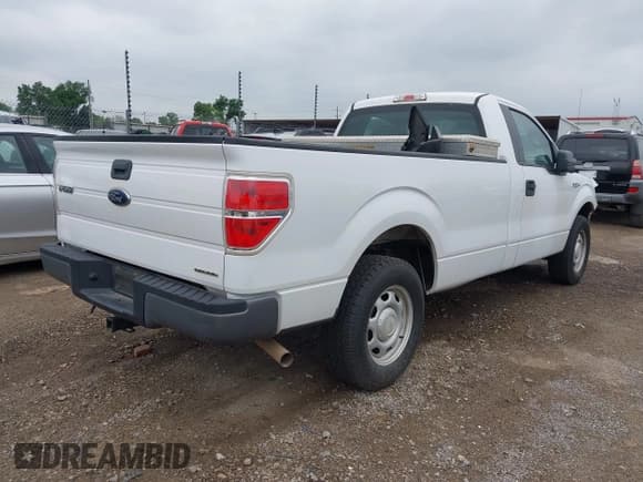 ✅ 2014 Ford F-150 XL • VIN: 1FTMF1CM9EKE34269 • Lot: 42240264. Listed on IAAI with 91,743 mi. Free auction sales archive from the USA and detailed vehicle history report at DreamBid. Image 4.
