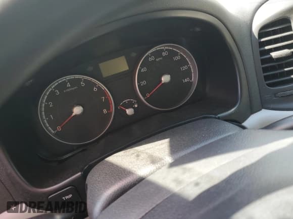 ✅ 2011 Hyundai Accent GLS • VIN: KMHCN4AC0BU609711 • Lot: 84926245. Wystawiony na Copart z przebiegiem Nie podano. Bezpłatny archiwum sprzedaży aukcyjnych z USA i szczegółowy raport historii pojazdu na DreamBid. Zdjęcie 9.