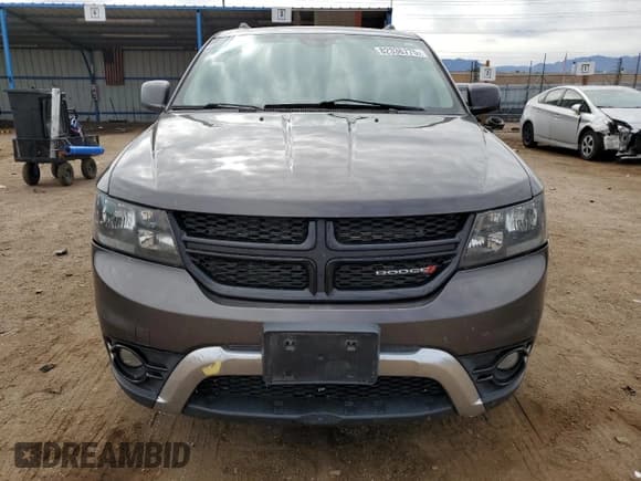 ✅ 2017 Dodge Journey Crossroad Plus • VIN: 3C4PDDGG3HT574846 • Lot: 82336775. Listed on Copart with 92,410 mi. Free auction sales archive from the USA and detailed vehicle history report at DreamBid. Image 5.