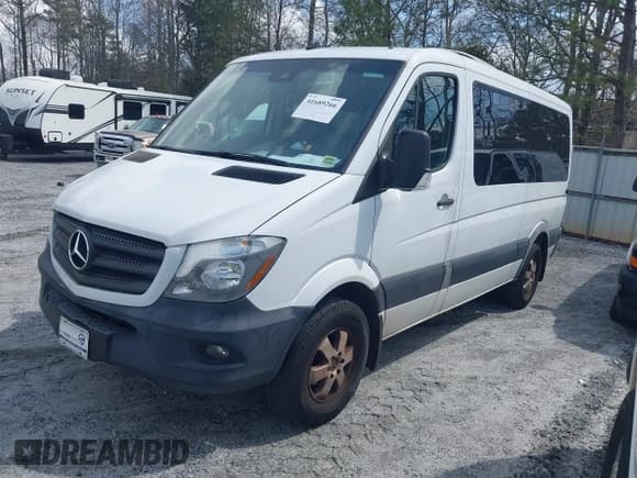 ✅ 2017 Mercedes-Benz Sprinter • VIN: WDZPE7CD4HP531938 • Лот: 41689266. Опубликован ранее на IAAI с пробегом 111 673 миль. Бесплатный доступ к архиву аукционных продаж из США и подробный отчёт об истории автомобиля на DreamBid. Изображение 2.