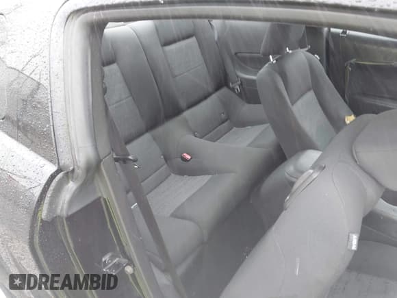 ✅ 2007 Ford Mustang Deluxe • VIN: 1ZVHT80N975196728 • Lot: 43587905. Listed on IAAI with 109,975 mi. Free auction sales archive from the USA and detailed vehicle history report at DreamBid. Image 8.