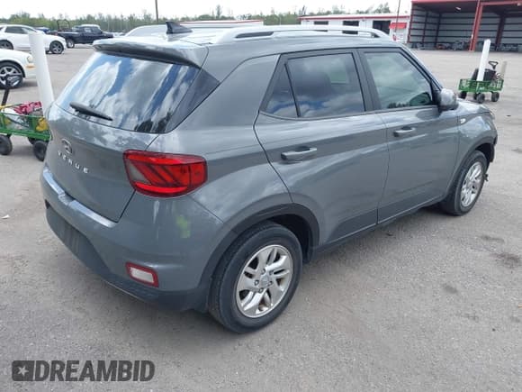 ✅ 2020 Hyundai Venue SEL • VIN: KMHRC8A36LU035740 • Lot: 42147822. Listed on IAAI with 31,237 mi. Free auction sales archive from the USA and detailed vehicle history report at DreamBid. Image 4.