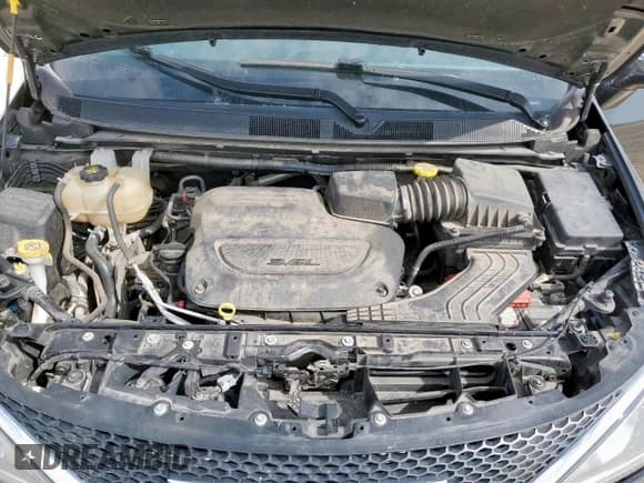 ✅ 2020 Chrysler Pacifica Limited • VIN: 2C4RC1GG1LR124599 • Лот: 90404005. Опубликован ранее на Copart с пробегом 126 986 миль. Бесплатный доступ к архиву аукционных продаж из США и подробный отчёт об истории автомобиля на DreamBid. Изображение 12.