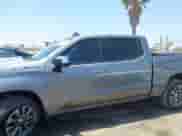 2022 Chevrolet Silverado 1500 LT z VIN 1GCPWCED6NZ192554, wystawiony jako IAAI lot #42653072 z przebiegiem 76 224 mil mil oraz . Historia ofert i sprzedaży dostępna na DreamBid. Obrazek 14.