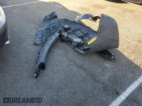 ✅ 2023 Tesla Model X Plaid • VIN: 7SAXCBE67PF409108 • Lot: 83812825. Wystawiony na Copart z przebiegiem Nie podano. Bezpłatny archiwum sprzedaży aukcyjnych z USA i szczegółowy raport historii pojazdu na DreamBid. Zdjęcie 13.