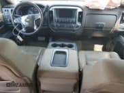 ✅ 2015 Chevrolet Silverado 1500 • VIN: 1GC2CWEG8FZ556585 • Лот: 63701795. Опубликован ранее на Copart с пробегом 126 164 миль. Бесплатный доступ к архиву аукционных продаж из США и подробный отчёт об истории автомобиля на DreamBid. Изображение 8.