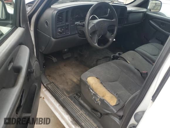 ✅ 2006 Chevrolet Silverado 1500 Work Truck • VIN: 1GCEC19Z06Z219503 • Лот: 58489895. Опубликован ранее на Copart с пробегом 301 416 миль. Бесплатный доступ к архиву аукционных продаж из США и подробный отчёт об истории автомобиля на DreamBid. Изображение 8.