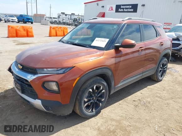 2021 Chevrolet TrailBlazer LT with VIN KL79MPSL6MB067933, listed as a IAAI auction lot 43272421 with 77,332 mi miles and . Bid and sale history available at DreamBid. Image 17.