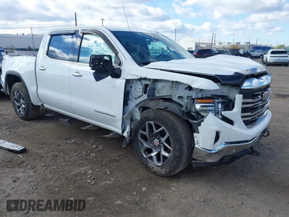 ✅ 2022 GMC Sierra 1500 SLT • VIN: 3GTUUDED1NG645610 • Лот: 43445789. Опубликован ранее на IAAI с пробегом 67 284 миль. Бесплатный доступ к архиву аукционных продаж из США и подробный отчёт об истории автомобиля на DreamBid. Изображение 1.