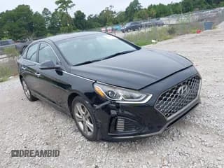 ✅ 2019 Hyundai Sonata Sport • VIN: 5NPE34AF5KH747977 • Лот: 43186375. Опубликован ранее на IAAI с пробегом 136 918 миль. Бесплатный доступ к архиву аукционных продаж из США и подробный отчёт об истории автомобиля на DreamBid. Изображение 1.