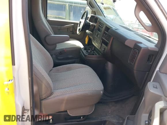 ✅ 2020 Chevrolet Express Cargo • VIN: 1GCZGGFG7L1244808 • Lot: 39556029. Listed on IAAI with 49,257 mi. Free auction sales archive from the USA and detailed vehicle history report at DreamBid. Image 5.