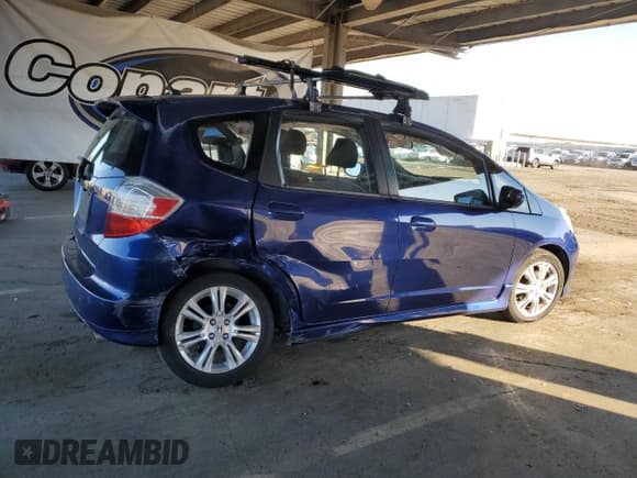 ✅ 2009 Honda Fit Sport • VIN: JHMGE87489S058493 • Лот: 87119375. Опубликован ранее на Copart с пробегом 174 803 миль. Бесплатный доступ к архиву аукционных продаж из США и подробный отчёт об истории автомобиля на DreamBid. Изображение 3.