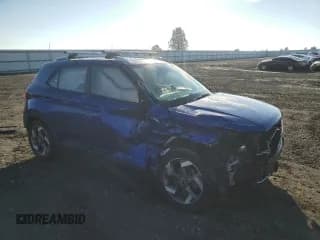 ✅ 2022 Hyundai Venue SEL • VIN: KMHRC8A33NU186828 • Lot: 79572954. Wystawiony na Copart z przebiegiem 17 975 mil. Bezpłatny archiwum sprzedaży aukcyjnych z USA i szczegółowy raport historii pojazdu na DreamBid. Zdjęcie 4.