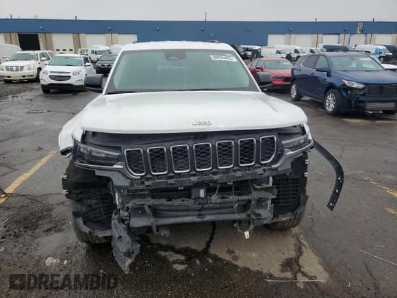 ✅ 2022 Jeep Grand Cherokee Altitude • VIN: 1C4RJJAG6N8608944 • Lot: 59976405. Wystawiony na Copart z przebiegiem 53 086 mil. Bezpłatny archiwum sprzedaży aukcyjnych z USA i szczegółowy raport historii pojazdu na DreamBid. Zdjęcie 5.
