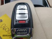 ✅ 2013 Audi A8 4.0L • VIN: WAUR2AFD5DN018209 • Lot: 41598191. Wystawiony na IAAI z przebiegiem 77 519 mil. Bezpłatny archiwum sprzedaży aukcyjnych z USA i szczegółowy raport historii pojazdu na DreamBid. Zdjęcie 11.