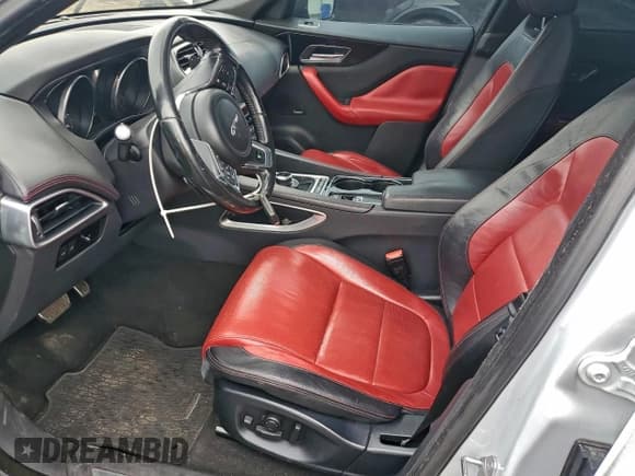 ✅ 2017 Jaguar F-Pace 35t R-Sport • VIN: SADCL2BV1HA495652 • Lot: 95435015. Wystawiony na Copart z przebiegiem 144 884 mil. Bezpłatny archiwum sprzedaży aukcyjnych z USA i szczegółowy raport historii pojazdu na DreamBid. Zdjęcie 7.