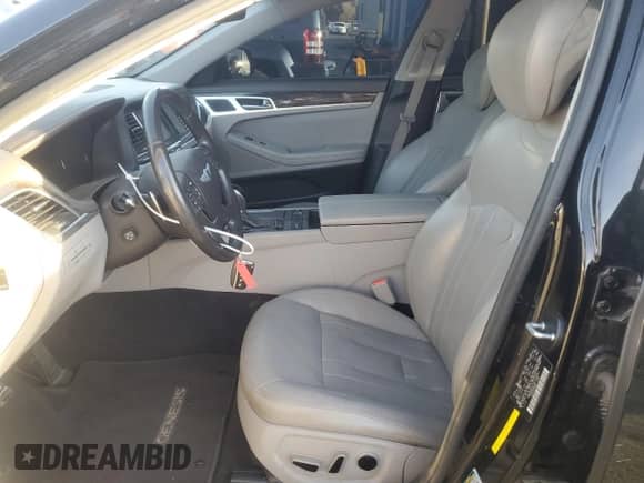 2015 Hyundai Genesis 3.8L z VIN KMHGN4JE7FU103642, wystawiony jako Copart lot #79487494 z przebiegiem 109 029 mil mil oraz Szkoda całkowita • Salvage title. Historia ofert i sprzedaży dostępna na DreamBid. Obrazek 7.