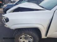 ✅ 2017 Toyota Tacoma SR5 • VIN: 3TMCZ5AN5HM101120 • Lot: 43851216. Wystawiony na IAAI z przebiegiem 79 404 mil. Bezpłatny archiwum sprzedaży aukcyjnych z USA i szczegółowy raport historii pojazdu na DreamBid. Zdjęcie 32.