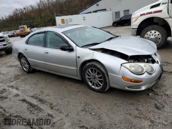 ✅ 2002 Chrysler 300M M • VIN: 2C3HE66G42H138560 • Lot: 80668744. Wystawiony na Copart z przebiegiem 130 308 mil. Bezpłatny archiwum sprzedaży aukcyjnych z USA i szczegółowy raport historii pojazdu na DreamBid. Zdjęcie 4.