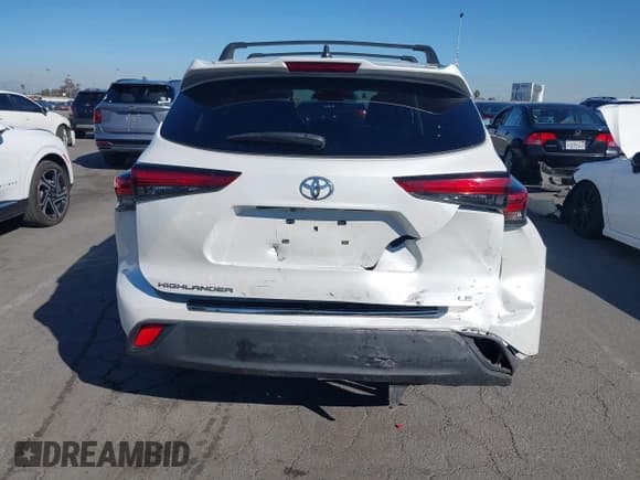 ✅ 2022 Toyota Highlander LE • VIN: 5TDZZRAH8NS540125 • Lot: 43437876. Listed on IAAI with 54,263 mi. Free auction sales archive from the USA and detailed vehicle history report at DreamBid. Image 17.