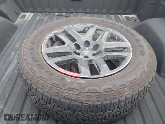 ✅ 2022 Chevrolet Silverado 1500 RST • VIN: 1GCUYEED8NZ146071 • Лот: 42298174. Опубликован ранее на IAAI с пробегом 64 542 миль. Бесплатный доступ к архиву аукционных продаж из США и подробный отчёт об истории автомобиля на DreamBid. Изображение 12.