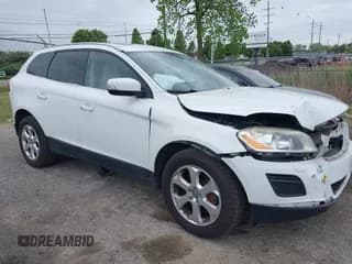 ✅ 2013 Volvo XC60 3.2L • VIN: YV4952DZ1D2454441 • Lot: 42320363. Listed on IAAI with 85,527 mi. Free auction sales archive from the USA and detailed vehicle history report at DreamBid. Image 1.