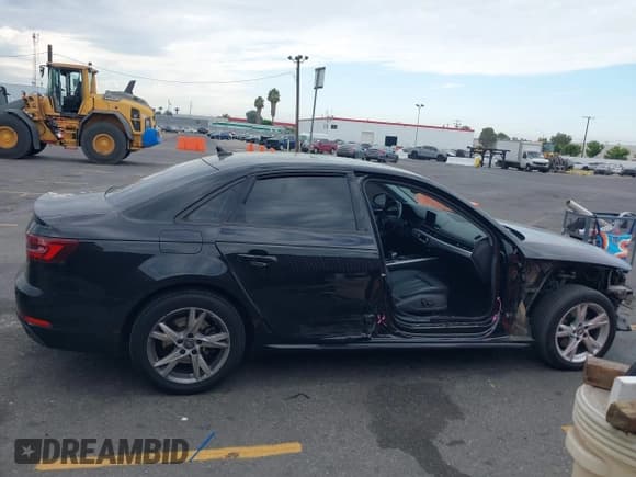 ✅ 2018 Audi A4 Premium • VIN: WAUKMAF40JA038219 • Lot: 43118276. Listed on IAAI with 103,192 mi. Free auction sales archive from the USA and detailed vehicle history report at DreamBid. Image 14.