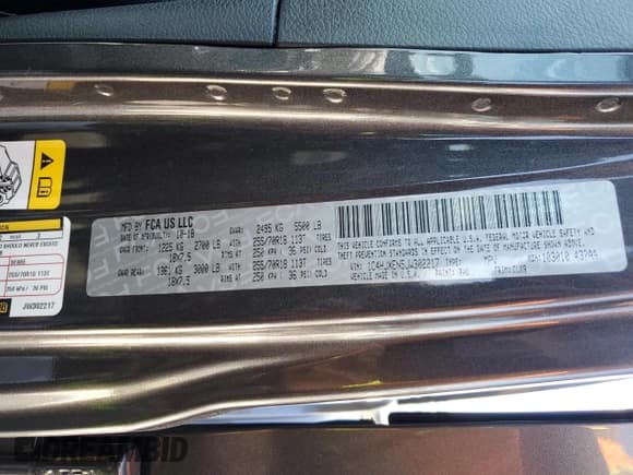 ✅ 2018 Jeep Wrangler Unlimited Sahara • VIN: 1C4HJXEN5JW302217 • Lot: 84819885. Wystawiony na Copart z przebiegiem 106 687 mil. Bezpłatny archiwum sprzedaży aukcyjnych z USA i szczegółowy raport historii pojazdu na DreamBid. Zdjęcie 13.