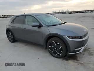 2023 Hyundai Ioniq 5 SEL z VIN KM8KNDAF7PU149489, wystawiony jako Copart lot #49989224 z przebiegiem 5 933 mil mil oraz . Historia ofert i sprzedaży dostępna na DreamBid. Obrazek 4.