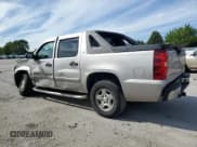 ✅ 2007 Chevrolet Avalanche LS • VIN: 3GNEC12097G151111 • Lot: 70496305. Listed on Copart with 127,743 mi. Free auction sales archive from the USA and detailed vehicle history report at DreamBid. Image 2.