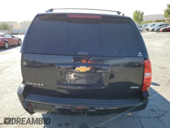 ✅ 2012 Chevrolet Tahoe LT • VIN: 1GNSCBE06CR317597 • Lot: 70597795. Listed on Copart with 178,384 mi. Free auction sales archive from the USA and detailed vehicle history report at DreamBid. Image 6.