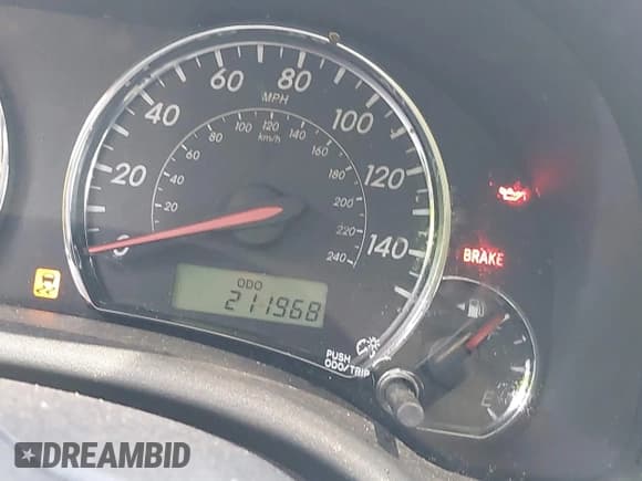 ✅ 2013 Toyota Corolla LE • VIN: 5YFBU4EE1DP185387 • Lot: 42996516. Wystawiony na IAAI z przebiegiem 211 968 mil. Bezpłatny archiwum sprzedaży aukcyjnych z USA i szczegółowy raport historii pojazdu na DreamBid. Zdjęcie 15.