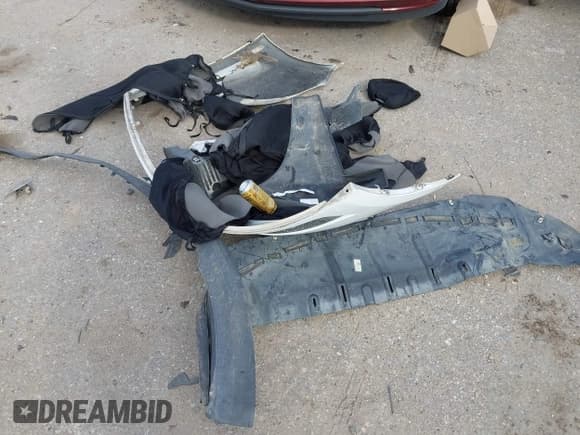 ✅ 2016 Ford Taurus SE • VIN: 1FAHP2D81GG124778 • Lot: 43677340. Listed on IAAI with Not provided. Free auction sales archive from the USA and detailed vehicle history report at DreamBid. Image 11.