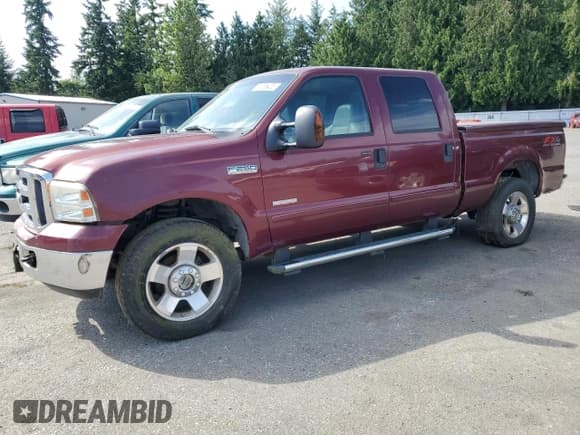 ✅ 2006 Ford F-250 XL • VIN: 1FTSW21P56EC15478 • Лот: 61055425. Опубликован ранее на Copart с пробегом 121 704 миль. Бесплатный доступ к архиву аукционных продаж из США и подробный отчёт об истории автомобиля на DreamBid. Изображение 1.