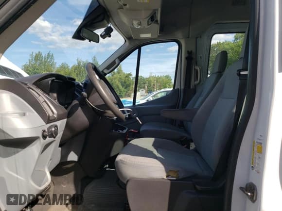 ✅ 2018 Ford Transit XL • VIN: 1FBZX2CGXJKA08902 • Lot: 64717945. Listed on Copart with 327,537 mi. Free auction sales archive from the USA and detailed vehicle history report at DreamBid. Image 7.