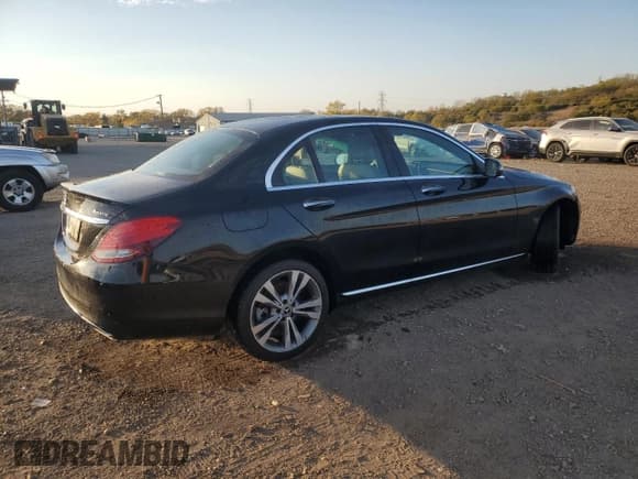 ✅ 2018 Mercedes-Benz C 300 • VIN: WDDWF4KB3JR391131 • Lot: 91261085. Listed on Copart with 81,043 mi. Free auction sales archive from the USA and detailed vehicle history report at DreamBid. Image 3.