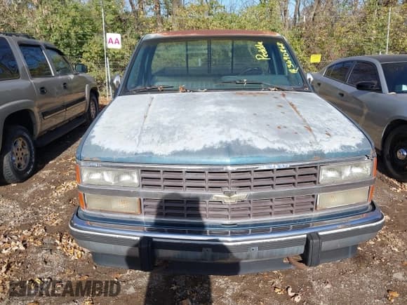✅ 1991 Chevrolet Silverado 1500 • VIN: 1GCDK14KXME109748 • Lot: 43690868. Wystawiony na IAAI z przebiegiem 204 438 mil. Bezpłatny archiwum sprzedaży aukcyjnych z USA i szczegółowy raport historii pojazdu na DreamBid. Zdjęcie 6.