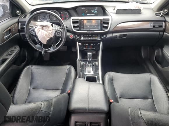 ✅ 2016 Honda Accord EX-L • VIN: 1HGCR2F83GA160455 • Lot: 70949205. Listed on Copart with 157,655 mi. Free auction sales archive from the USA and detailed vehicle history report at DreamBid. Image 8.