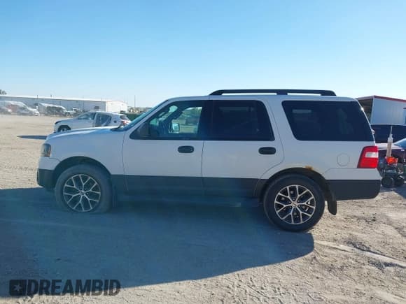 ✅ 2016 Ford Expedition XL • VIN: 1FMJU1GT8GEF53793 • Лот: 43495899. Опубликован ранее на IAAI с пробегом 145 409 миль. Бесплатный доступ к архиву аукционных продаж из США и подробный отчёт об истории автомобиля на DreamBid. Изображение 14.