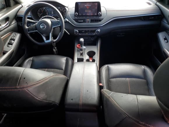 ✅ 2019 Nissan Altima SR • VIN: 1N4BL4CV7KC170653 • Lot: 86445015. Wystawiony na Copart z przebiegiem 95 140 mil. Bezpłatny archiwum sprzedaży aukcyjnych z USA i szczegółowy raport historii pojazdu na DreamBid. Zdjęcie 8.