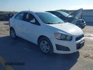2014 Chevrolet Sonic LT с VIN 1G1JC5SB6E4197546, выставлен на аукционе IAAI как лот 42600635 с пробегом 183 135 миль миль и . История ставок и продаж доступна на DreamBid. Изображение 1.