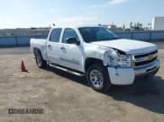 ✅ 2011 Chevrolet Silverado 1500 LS • VIN: 3GCPCREA5BG408018 • Lot: 43217341. Wystawiony na IAAI z przebiegiem 190 884 mil. Bezpłatny archiwum sprzedaży aukcyjnych z USA i szczegółowy raport historii pojazdu na DreamBid. Zdjęcie 1.