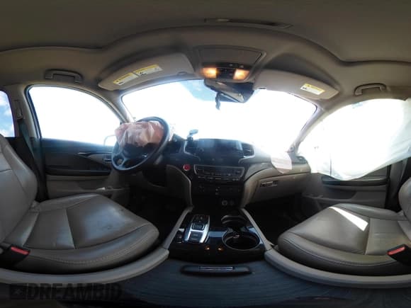 ✅ 2019 Honda Pilot Touring 8-Passenger • VIN: 5FNYF5H9XKB001842 • Lot: 43026784. Listed on IAAI with 114,674 mi. Free auction sales archive from the USA and detailed vehicle history report at DreamBid. Image 19.