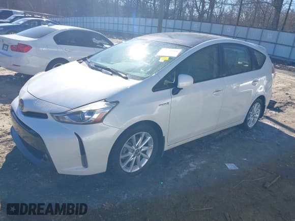 ✅ 2015 Toyota Prius Two • VIN: JTDZN3EU9FJ020966 • Lot: 41294359. Listed on IAAI with 102,875 mi. Free auction sales archive from the USA and detailed vehicle history report at DreamBid. Image 2.